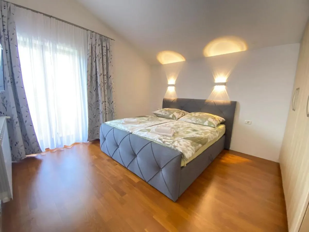 Semesterbostad Villa Family Medulin