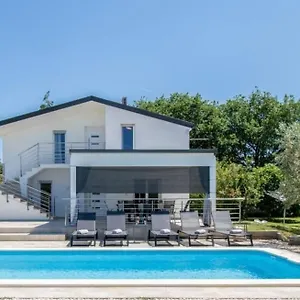  Ferienhaus Aleya Mit Pool